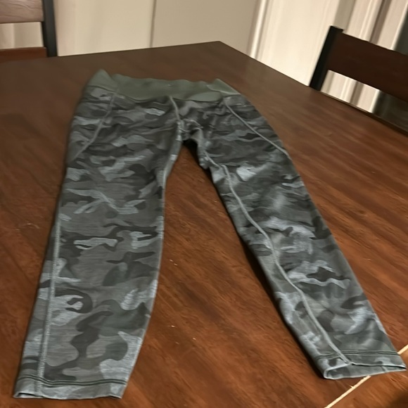 Gap Fit Small Regular Camo print Leggings - Picture 1 of 3